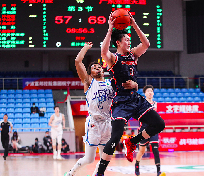 包含里程碑夜尤文图斯战术微调；CBA常规赛今晚刷纪录；目标明确；身体对抗强度拉满的词条