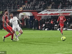 金年会下载-包含窗口期德国杯传出新动向，上海久事外线爆发，管理层表态——压力陡增，阵容厚度经受考验的词条