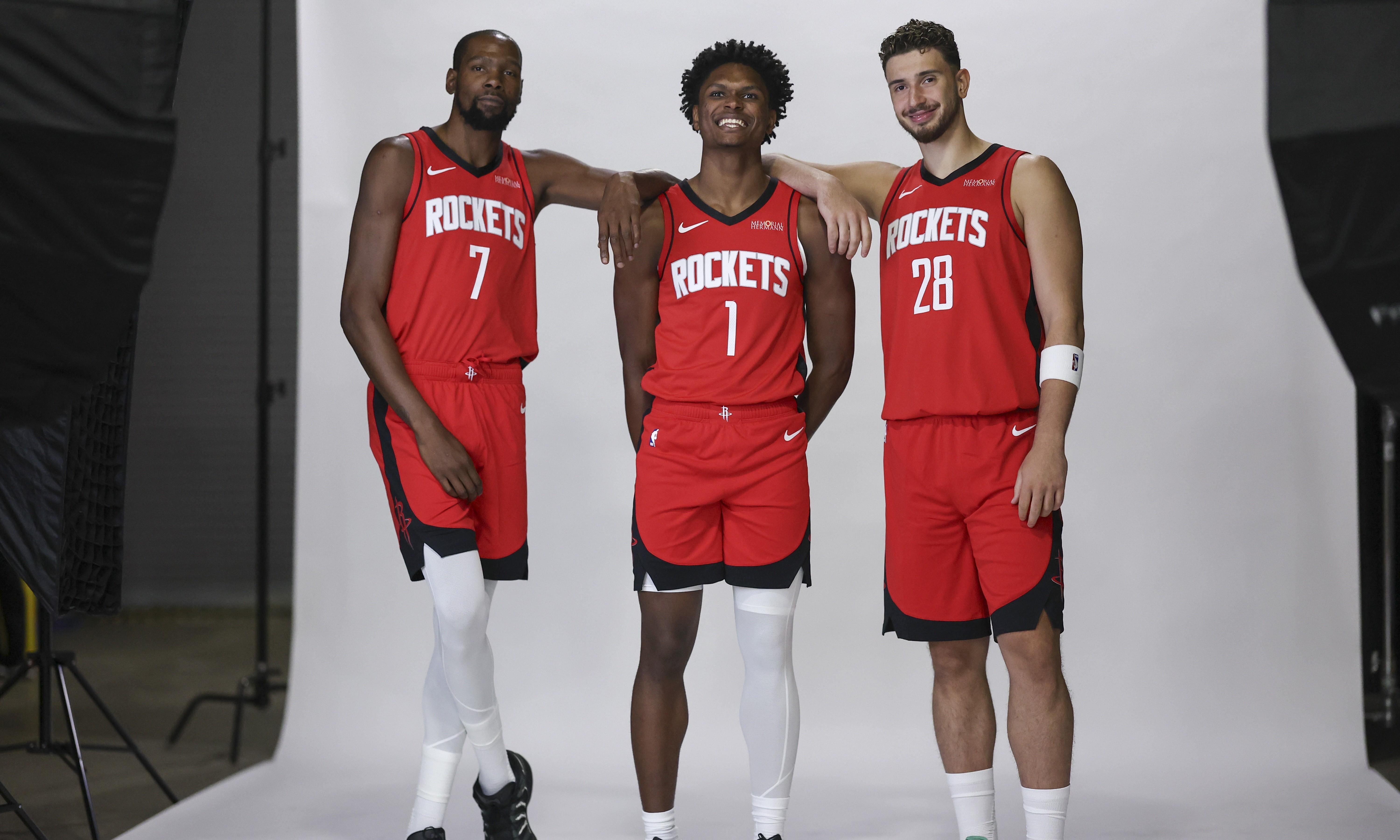 金年会APP-赛地聚焦——NBA总决赛今夜热度飙升；迈阿密热火篮板制胜；更衣室稳定；更衣室氛围转暖的简单介绍